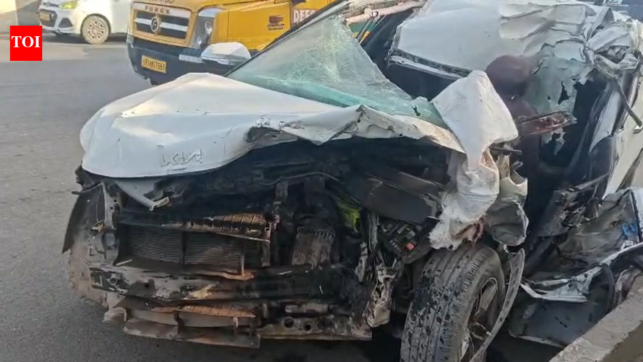 2 killed, 3 injured as SUV rams into truck on Delhi–Meerut Expressway