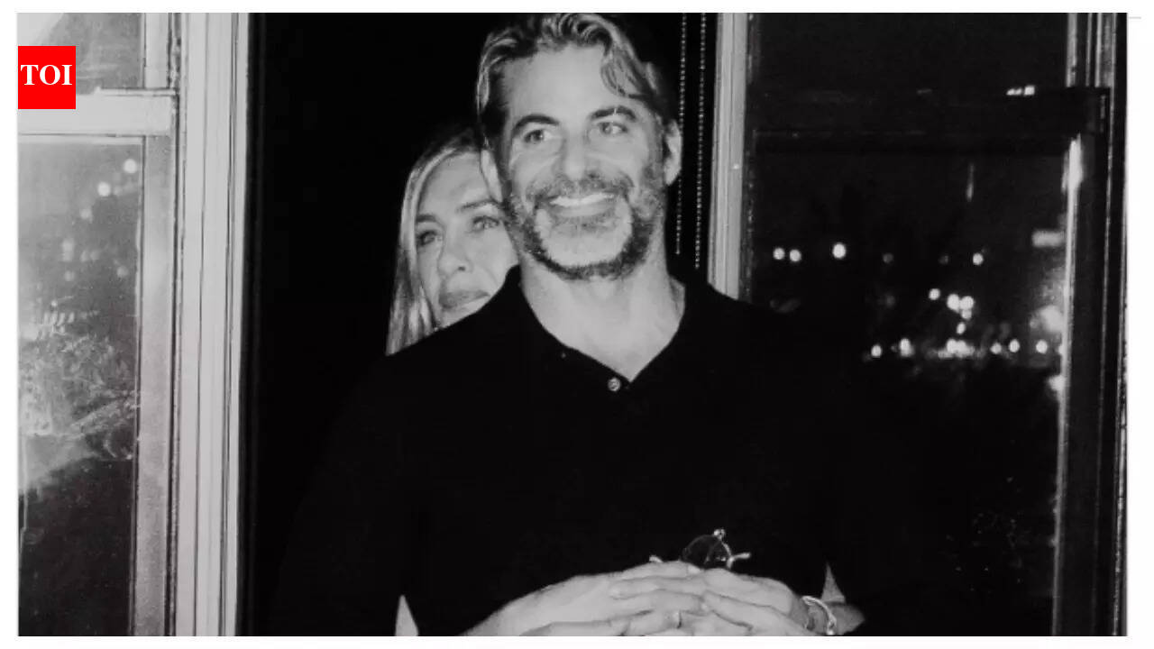 Jennifer Aniston KISSES beau Jim Curtis in unseen photo in birthday post - PICS INSIDE