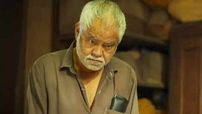 Sanjay Mishra rubbed ash from a pyre all over his body as he missed his father after his death: 'People asked for selfies'