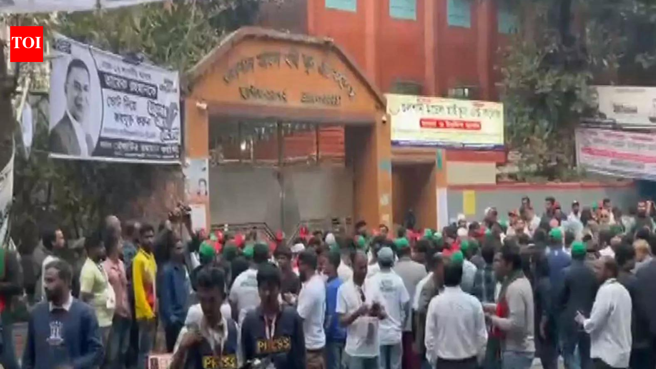 Bangladesh polls marred by violence: Crude bomb thrown at polling stations