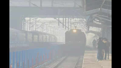 12.1% express trains delayed, 2.7% cancelled due to fog
