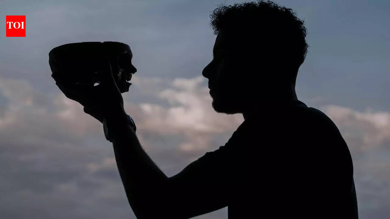 To Be or Not to Be: Hamlet’s Soliloquy and distance between seeker and the sought