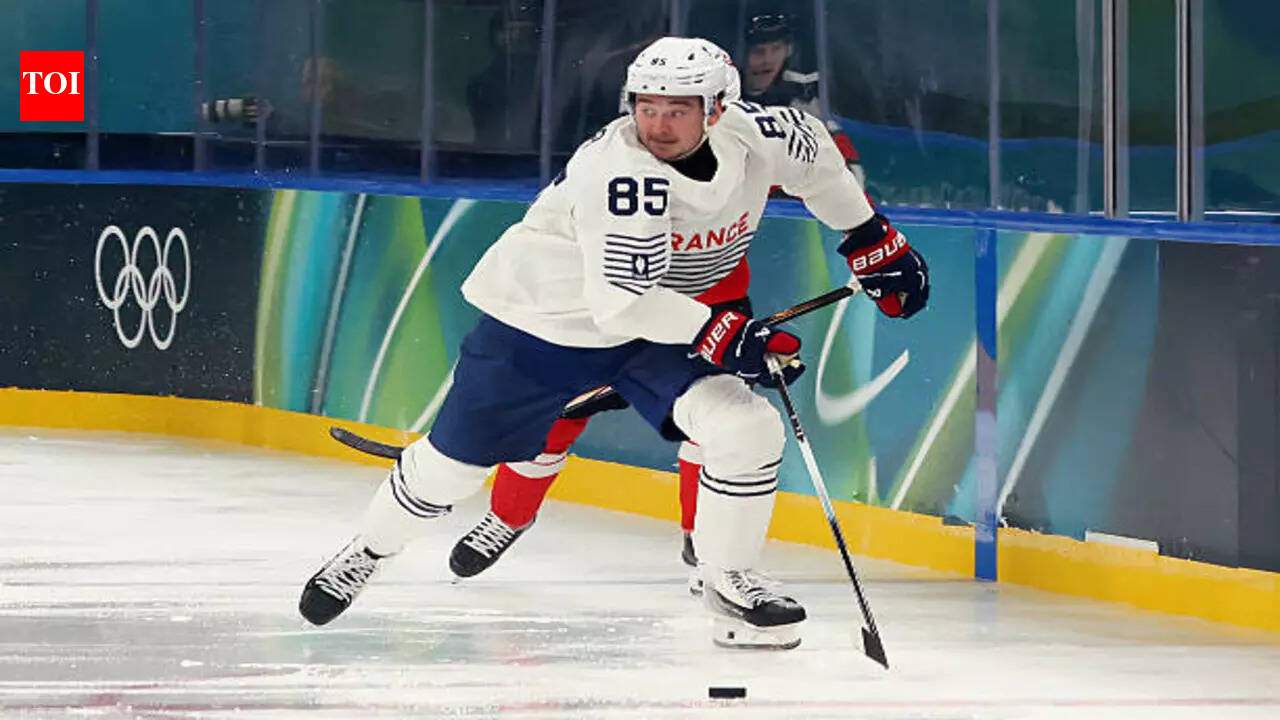 Montreal Canadiens' Alexandre Texier Needs Strong Third Period as France Trails Switzerland 2-0