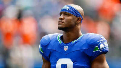 Did John Schneider Really Try To Negotiate With Kenneth Walker III at Seahawks Parade? RB Blames ‘Da Liquor’ for Viral Contract Joke