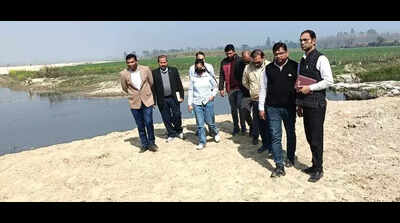 NGT team inspects polluted drains flowing into Devha river