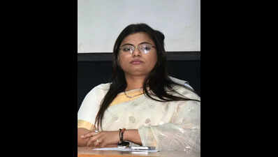 SMC deputy commissioner resigns