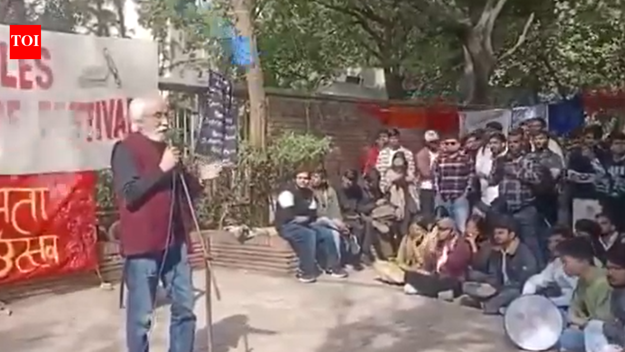Bucket of water thrown at historian S Irfan Habib at Delhi University: 'Disturbing, shocking'