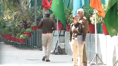 Delhi schools receive hoax bomb threats; police and bomb squads conduct sweeps