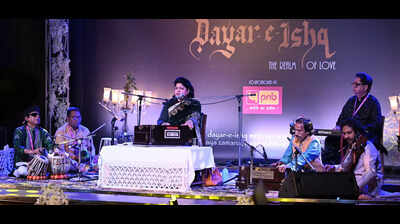 Suﬁyaana mehfil echoes ‘suron mein rooh ki gehraai’