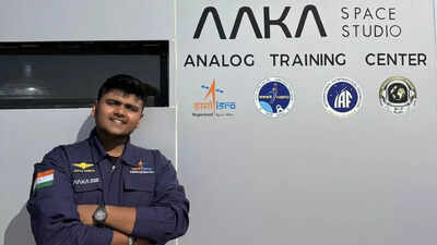 ஆதித்யா பாண்டியாவை சந்தியுங்கள்: சந்திரன் போன்ற வாழ்விடத்தை வாழ்ந்து, வடிவமைத்து, சோதித்த இந்தியாவின் இளைய அனலாக் விண்வெளி வீரரானார் 17 வயது.