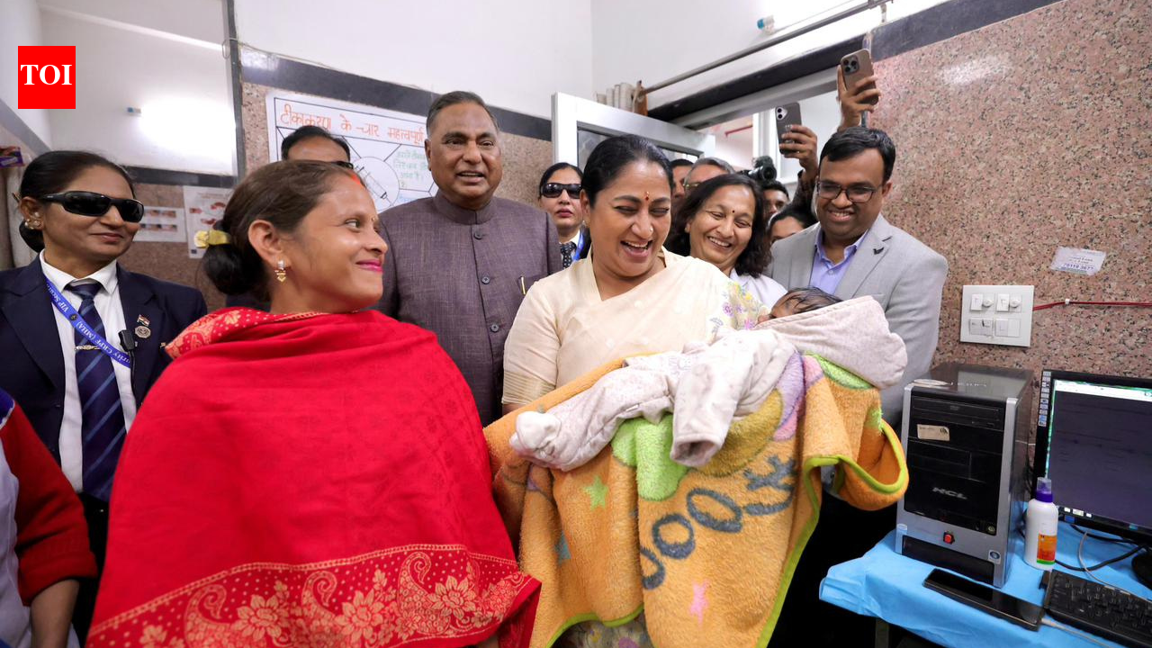 Delhi CM inaugurates 51 Ayushmaan Arogya Mandirs in South Delhi; 370 Mandirs now functional