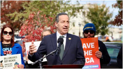  Jamie Raskin claims 60 detainees packed ‘shoulder-to-shoulder’ with single toilet in Baltimore ICE holding room