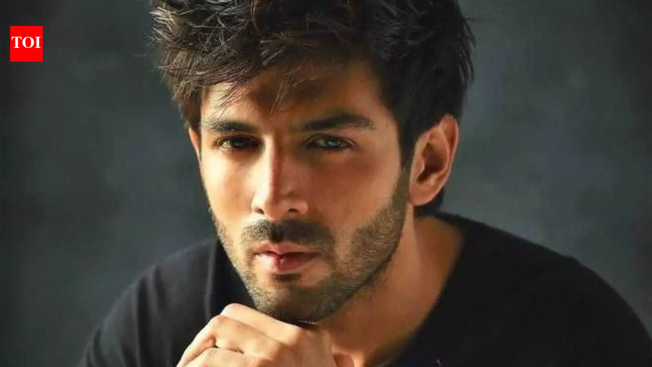 Kartik Aaryan shoots action scenes for ‘Naagzilla’ in Delhi’s India Gate; videos go viral