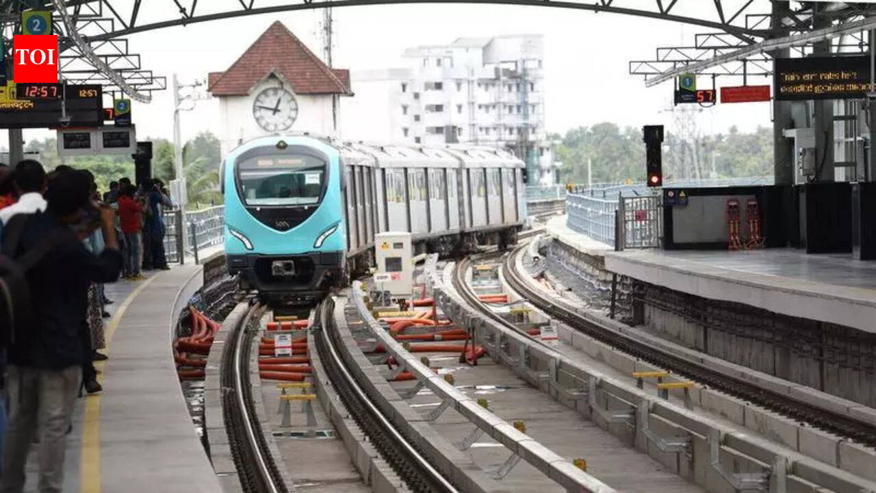 KMRL extends Metro train services to 11pm from Feb 15 | Kochi News ...