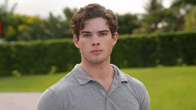 एरिजोना स्टेट यूनिवर्सिटी के फैशन शो में प्रभावशाली क्लैविकुलर के साथ क्या हुआ जिससे फ्रेममॉगिंग का चलन शुरू हो गया