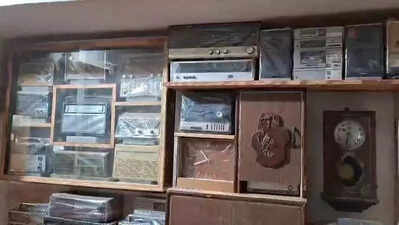 On air for 6 decades: Retd teacher’s home hums with 400 radios