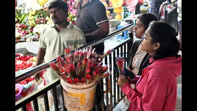 Rose rush sweeps Hyderabad ahead of Valentine’s Day