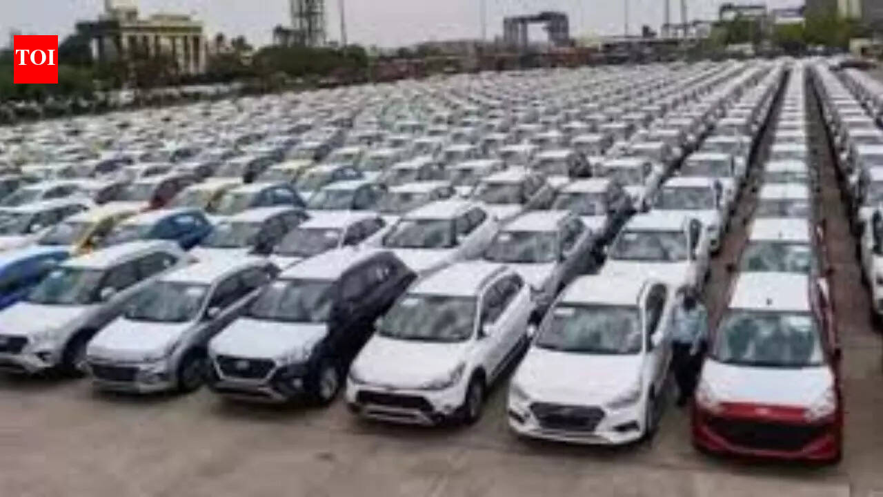 Passenger vehicle dispatches up 13% on GST reforms, price cut