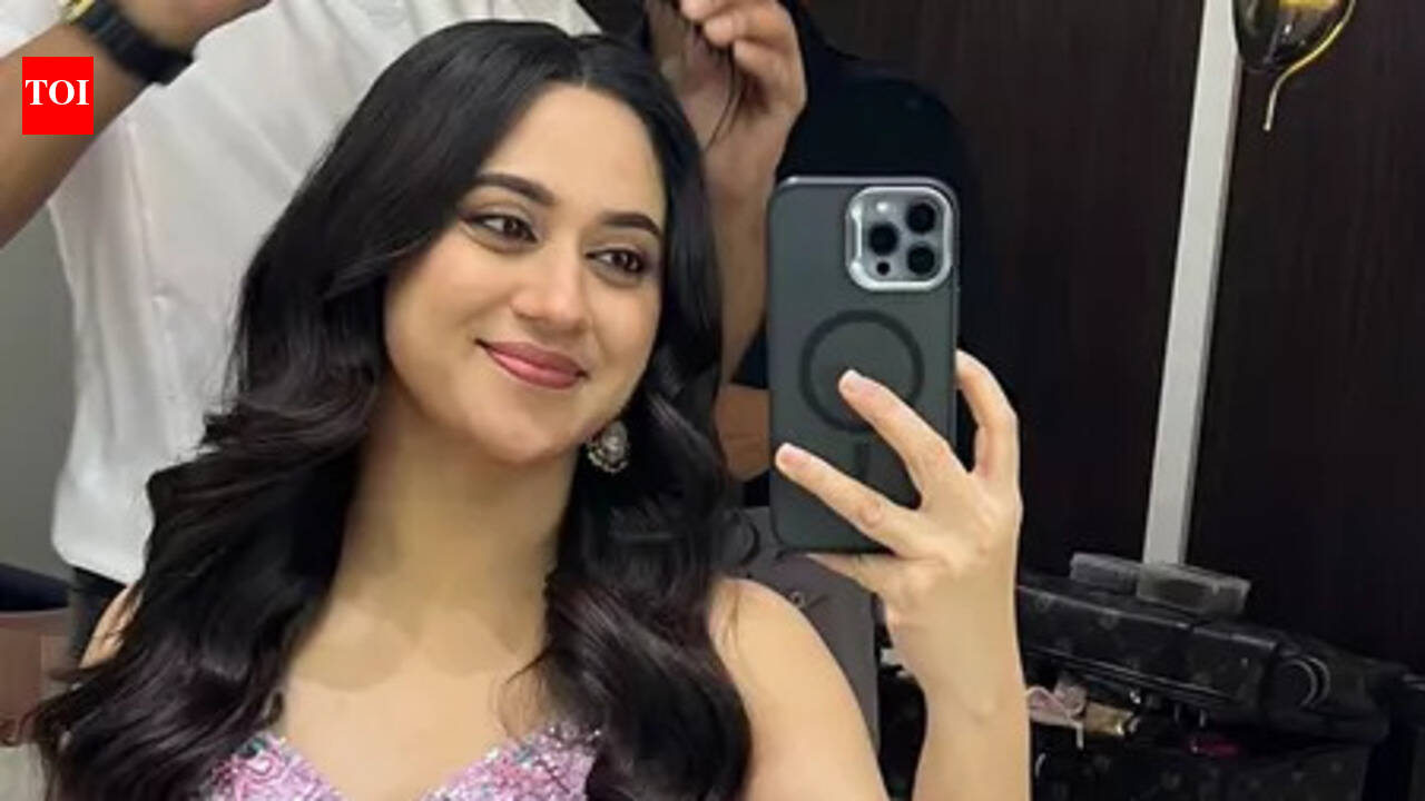 Miya George expresses gratitude to Babu Abraham as his book helps her mother rediscover reading habit