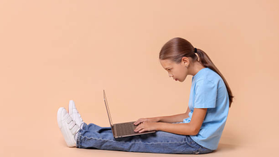  Slouchy kids are putting their backs and spinal health at serious risk