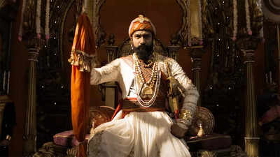 Vicky Kaushal marks first anniversary of 'Chhaava' with UNSEEN BTS moments: 'I bow my head in gratitude'