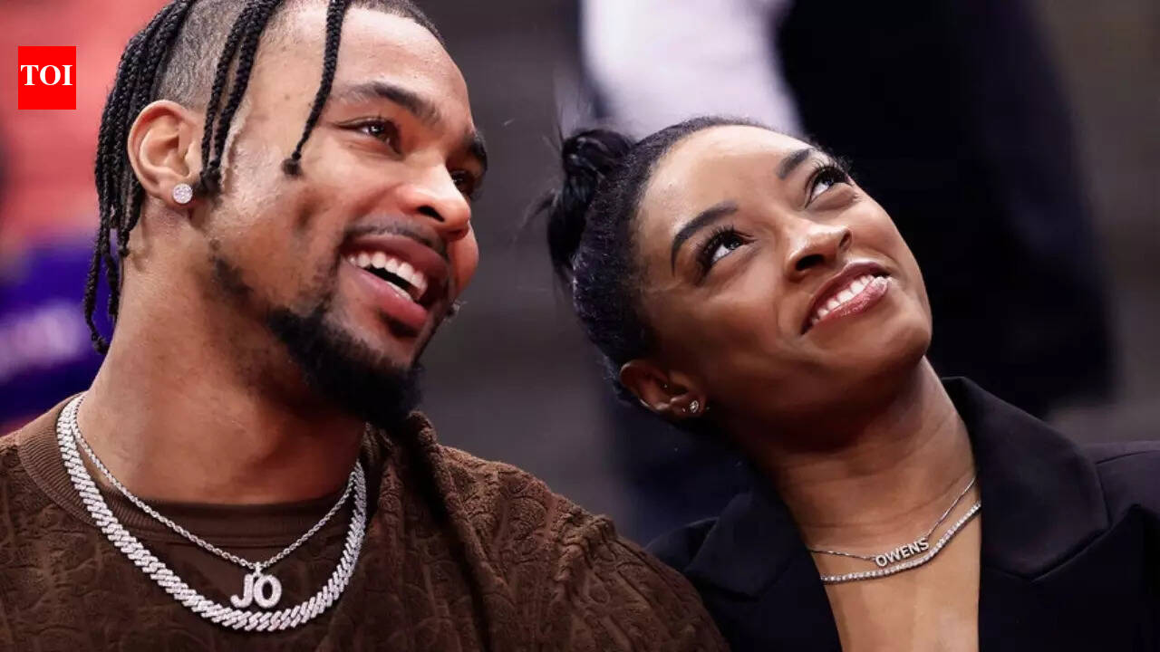 ‘Stuck in Germany’: Simone Biles and Jonathan Owens hit travel snag on way to Winter Olympics spotlight