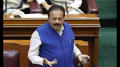 Masonry work by schoolkids: Mandya min seeks report