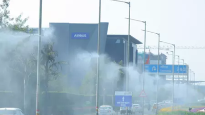Rekha Gupta inaugurates 120 mist spray systems at Delhi airport