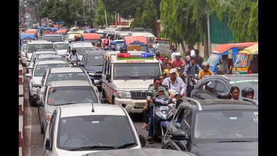 Weekend rush leaves Haridwar, Rishikesh in gridlock; residents suggest metro link