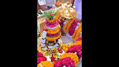 Shiva’s abode swells with devotees as Shivratri celebrations gain momentum