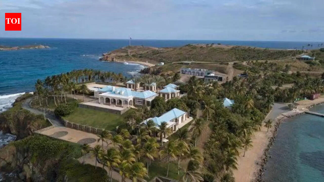 Can tourists visit the Epstein Island? Netizens recommend 'pizza' spots and 'snorkelling' trips