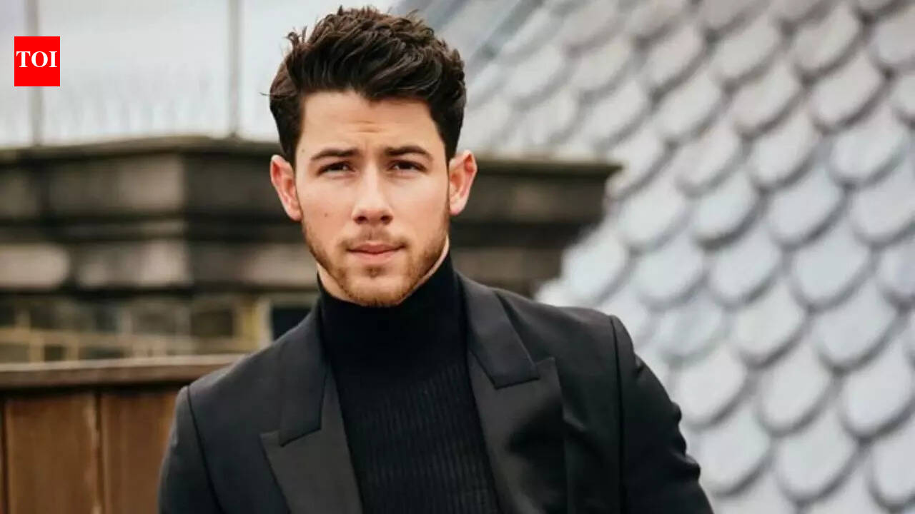 Nick Jonas makes SOLO appearance at Backstreet Boys concert in LA after Valentine's Day post for wife Priyanka Chopra
