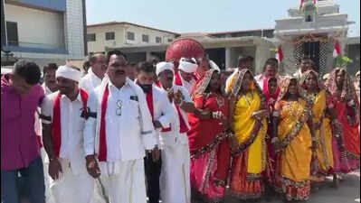 Banjaras protest ‘unfair’ quota policy, try to disrupt Sevalal Jayanti