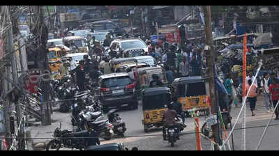 Hawkers, cows and chaos: Ayyappa Society choc-a-bloc