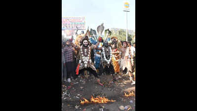 Mahashivratri vibes: ‘Bam Bam Bhole’ chants fill the air as city’s Shiv temples stay packed