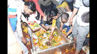 Mahashivratri vibes: ‘Bam Bam Bhole’ chants fill the air as city’s Shiv temples stay packed