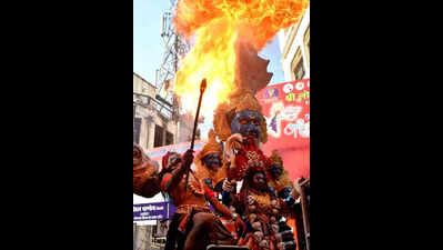 ‘Jalabhishek’ brings city’s Shiv temples alive on Mahashivratri
