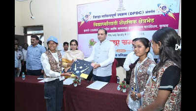 44 students leave for ISRO and Kuppam educational tour