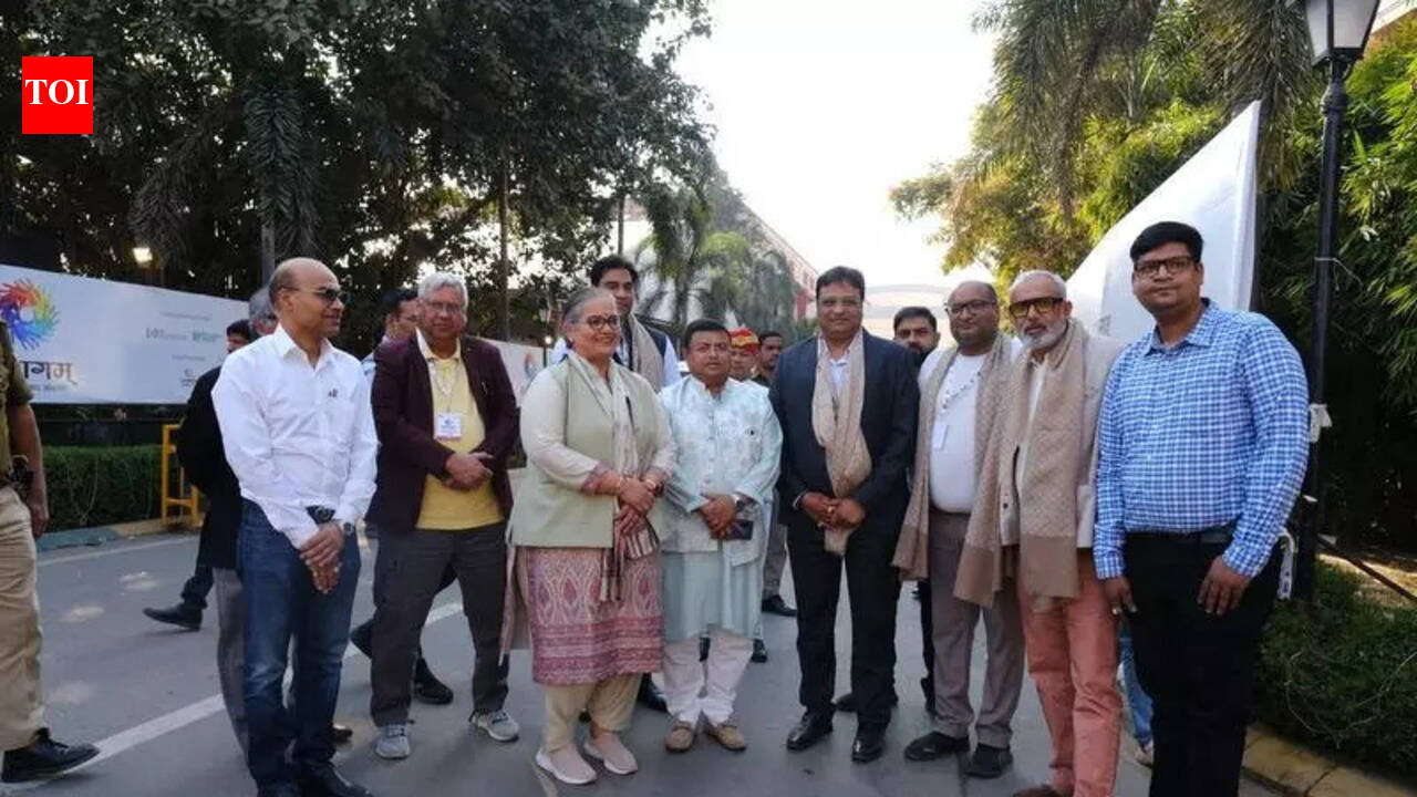 Experts discuss various aspects of architecture