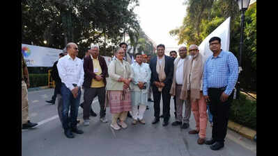 Experts discuss various aspects of architecture