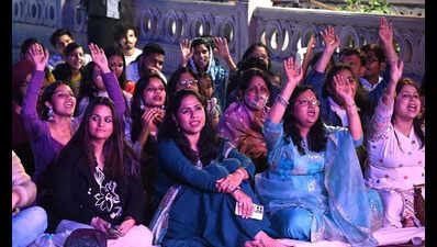 Bhajan clubbing adds dash of devotional to Food Valley