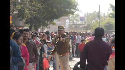 350 cops, 7 nakas: Police ensure peaceful Shivratri at Saketri temple