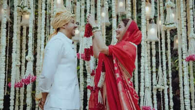 Dia Mirza and Vaibhav Rekhi celebrate 5th anniversary; actress shares wedding pics online