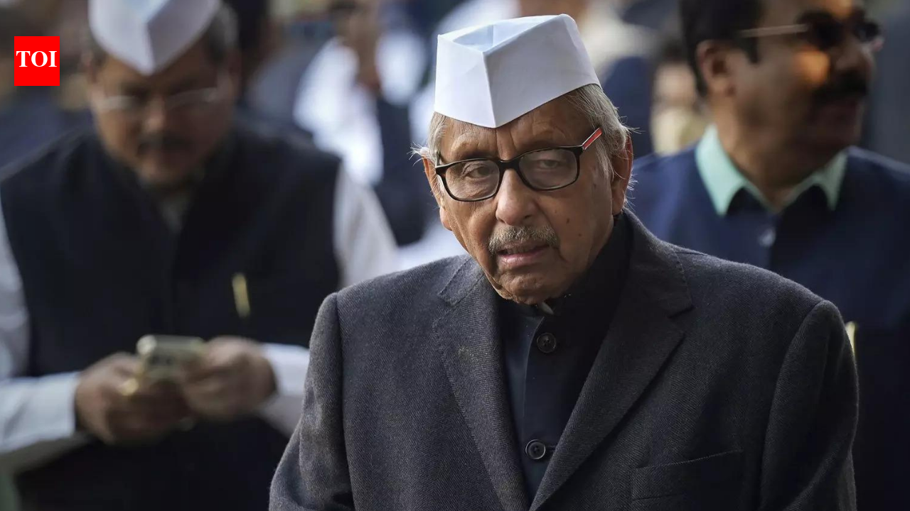 From 'chaiwala' to 'Rahulian': Mani Shankar Aiyar returns and Congress ducks for cover, again