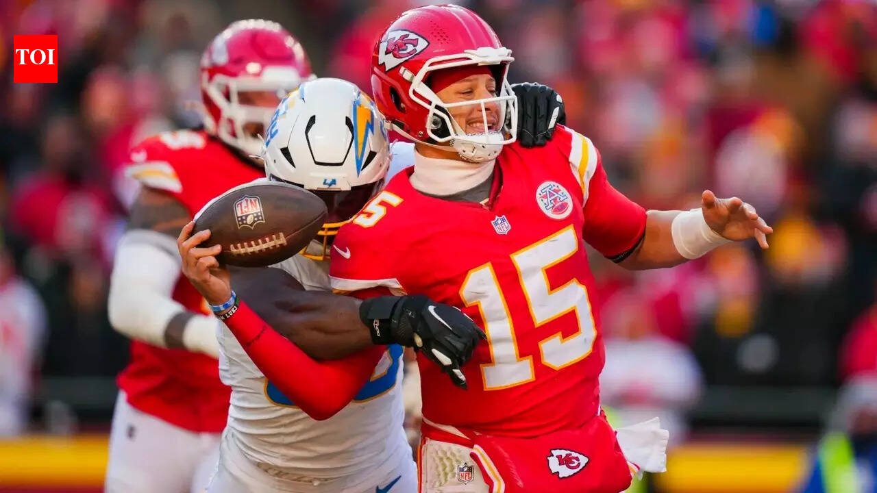 Patrick Mahomes is being asked to save the Chiefs twice: On a torn knee and on the cap