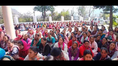 Anganwadi staff seek Rs 140 daily hike, warn of indefinite stir