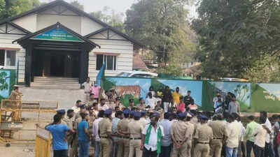 Elephant tramples labourer, 45, to death in Balehonnur