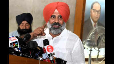 Pargat slams DGP, CS speeches at AAP rally