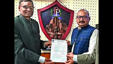 Minister Ashok Choudhary posted assistant professor at AN College