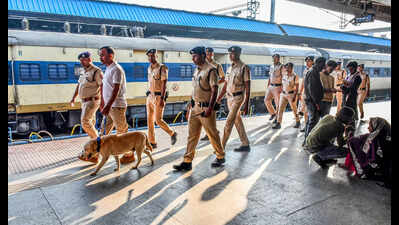2 bootleggers held, liquor bottles seized at Bhagalpur station
